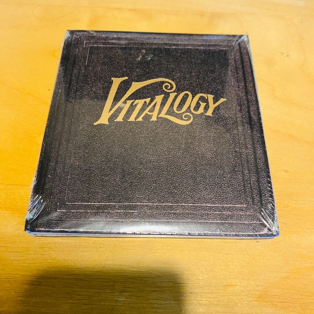 Pearl Jam Vitalogy CD 1994 Epic Records Factory Sealed Vintage Book Style Case